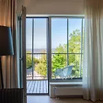 Hedon & 4* Pärnu